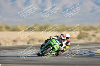 media/Dec-07-2025-CVMA (Sun) [[3e7d2de5dc]]/Race 18-Formula Twins-Formula 40 UL/